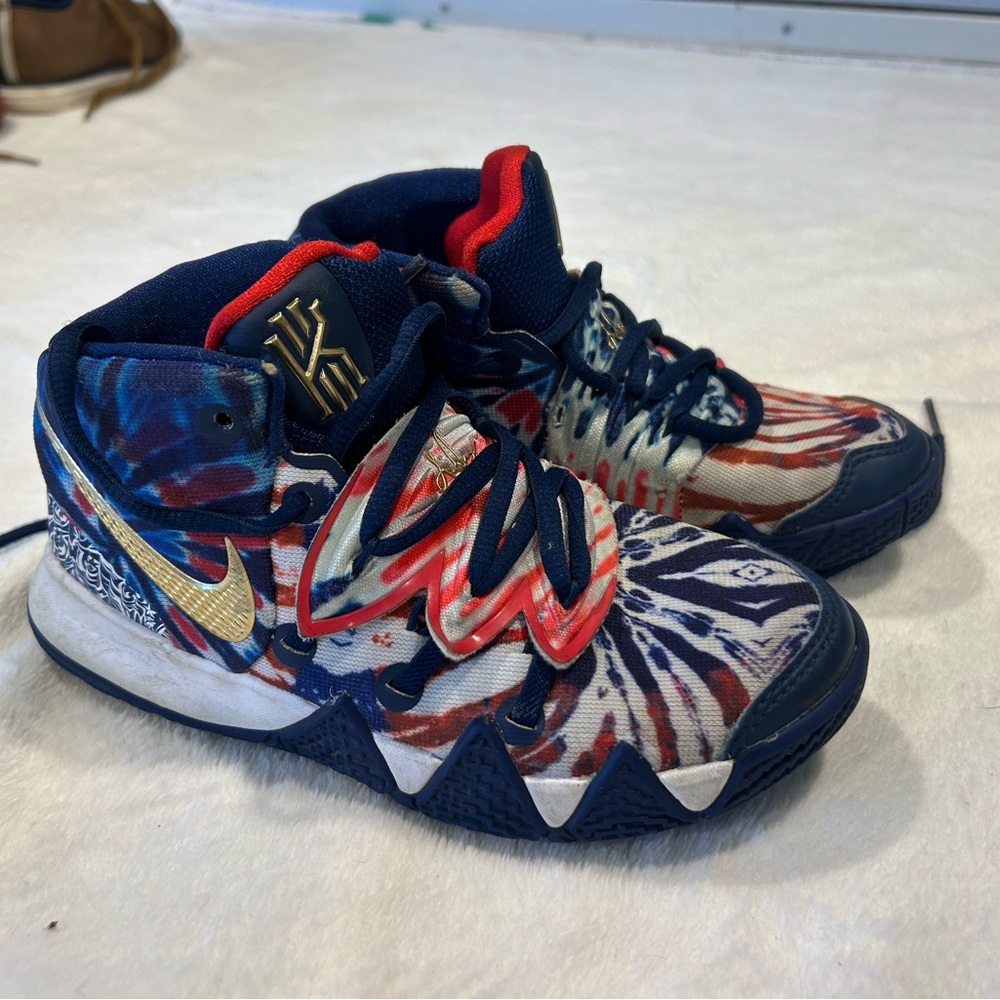 Nike Kybrid S2 "What The USA" Little Kids' Shoes Blue Void-White-Metallic Gold